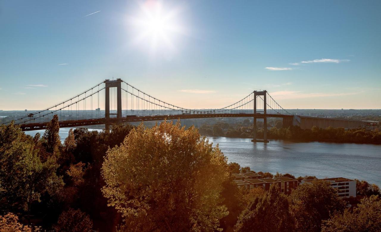 Aux Portes De Bordeaux Le Golden Gate Mindurguest Lormont Exterior foto